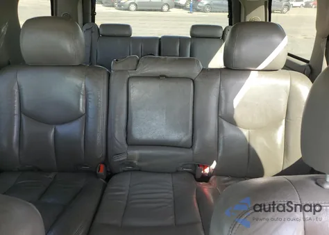 2003 Chevrolet Tahoe C1500 z USA, uszkodzony, nr VIN 1GNEC13T13R294928